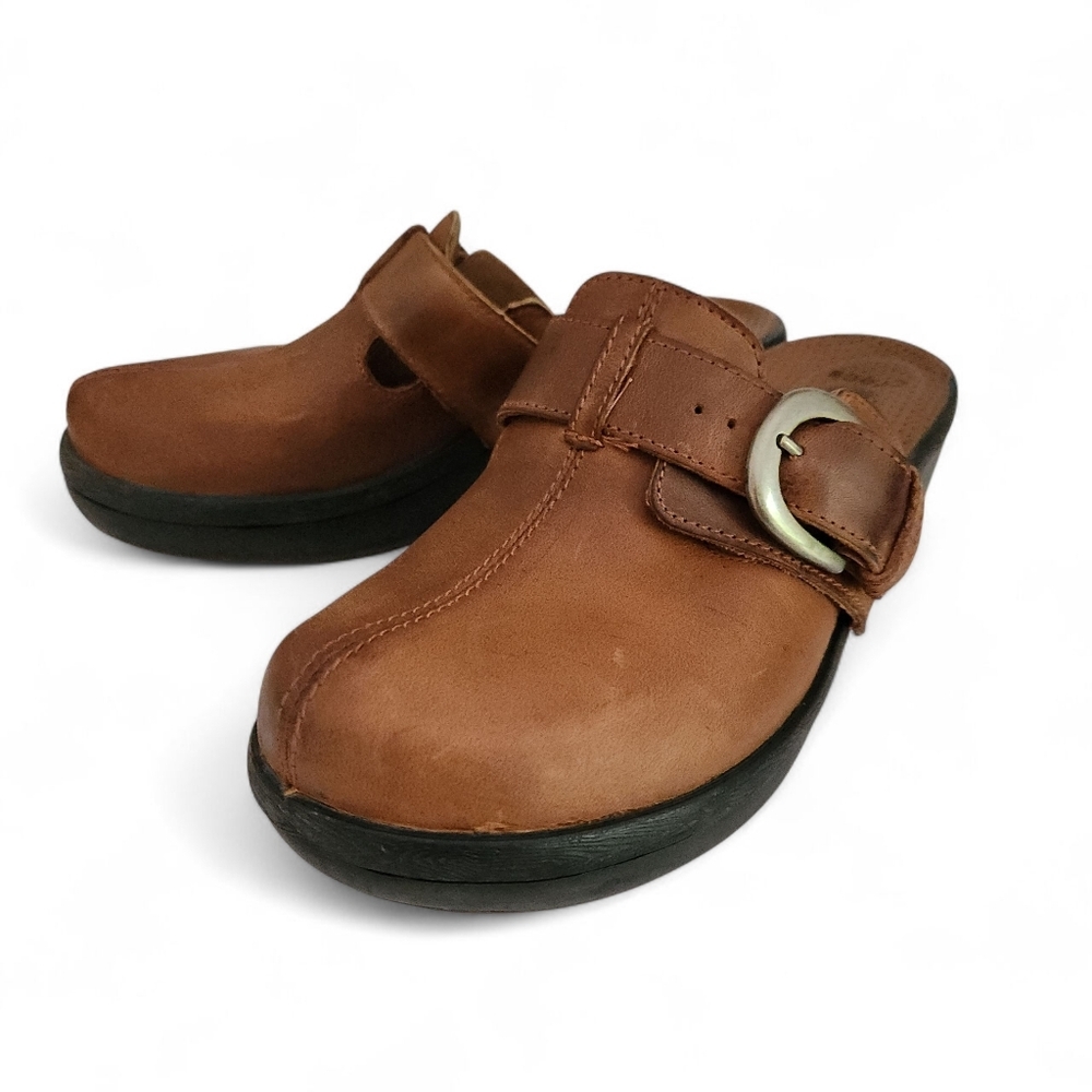 Crocs Cobbler Buckle Brown Leather Clog Mules Women's size 7